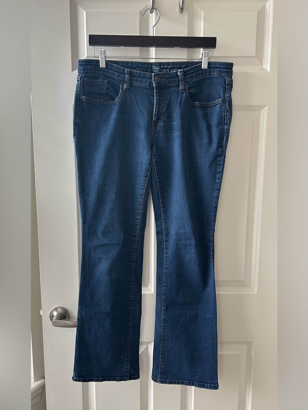 Classic GAP Dark Blue Women's Jeans - Sexy Stretch Bootcut, Size 12/31